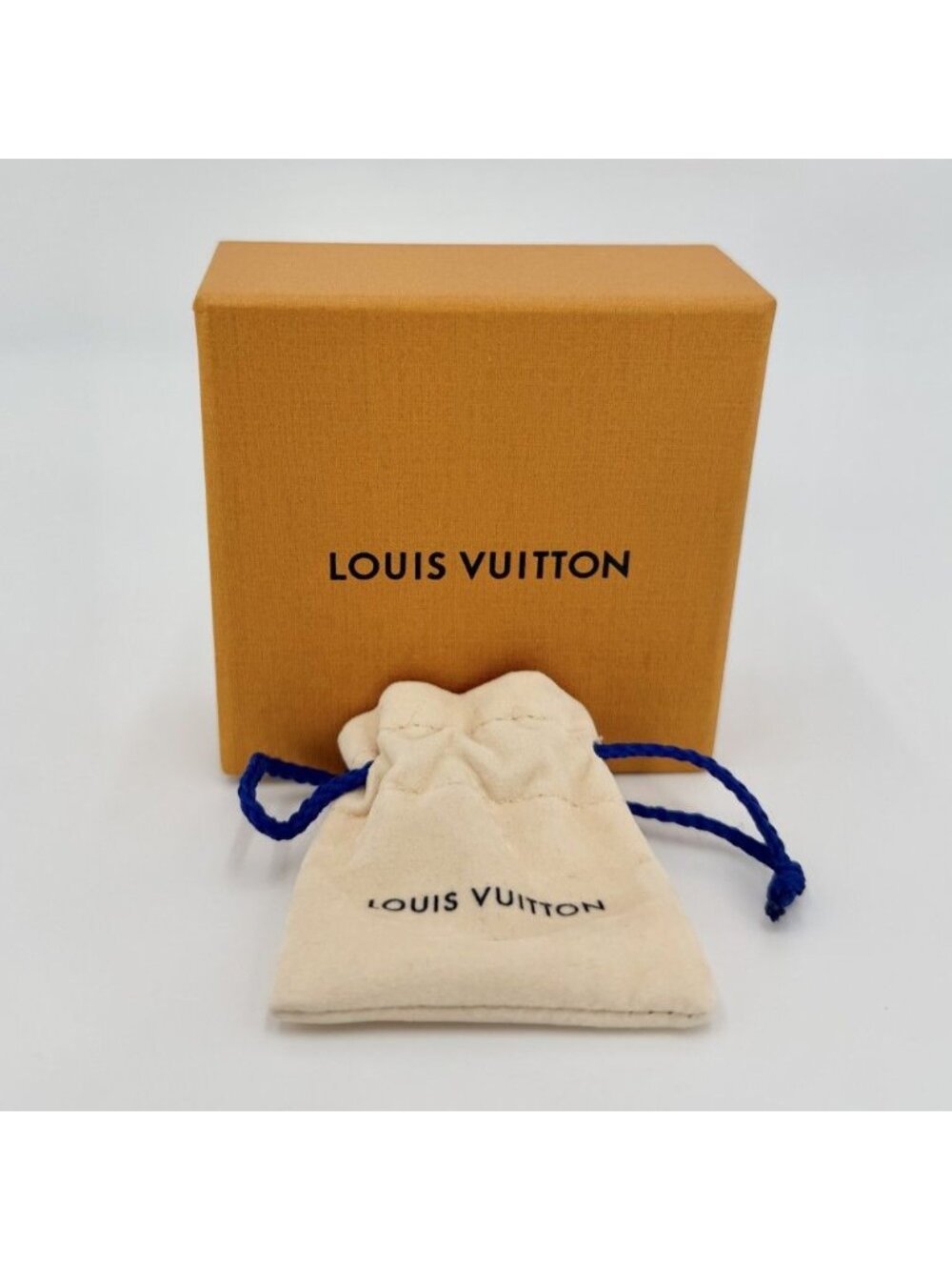 Louis Vuitton Necklace LV 2 Chain with Adjuster Star Line Stone Gold - Picture 9 of 9